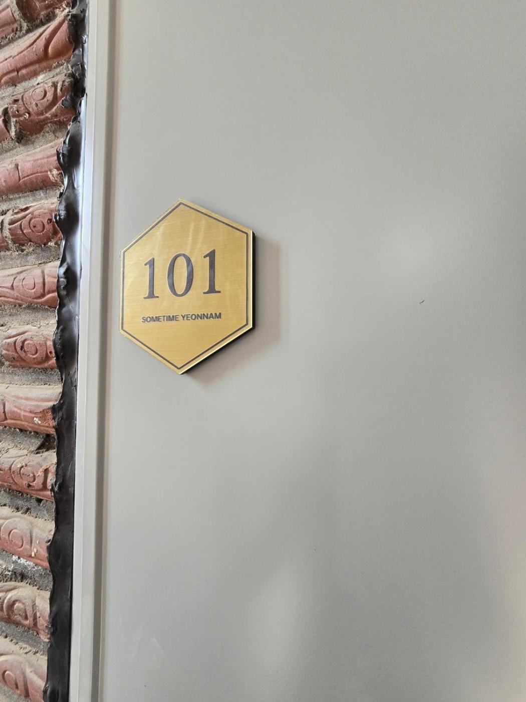 Apartment Occasionally Yeonnam #yeontralpark #hongdae #new #open Sale